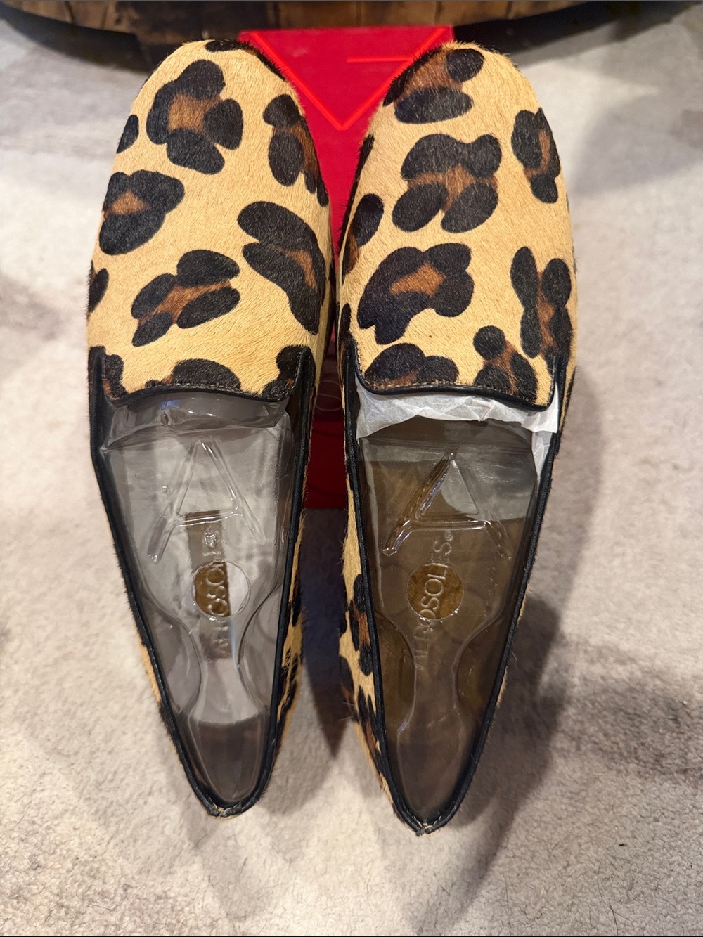 AEROSOLES Leopard Print Slip-On Flats in Tan & Black